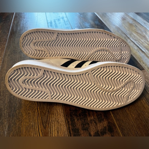 ADIDAS Superstar (white/navy blue or black) - Picture 4 of 7